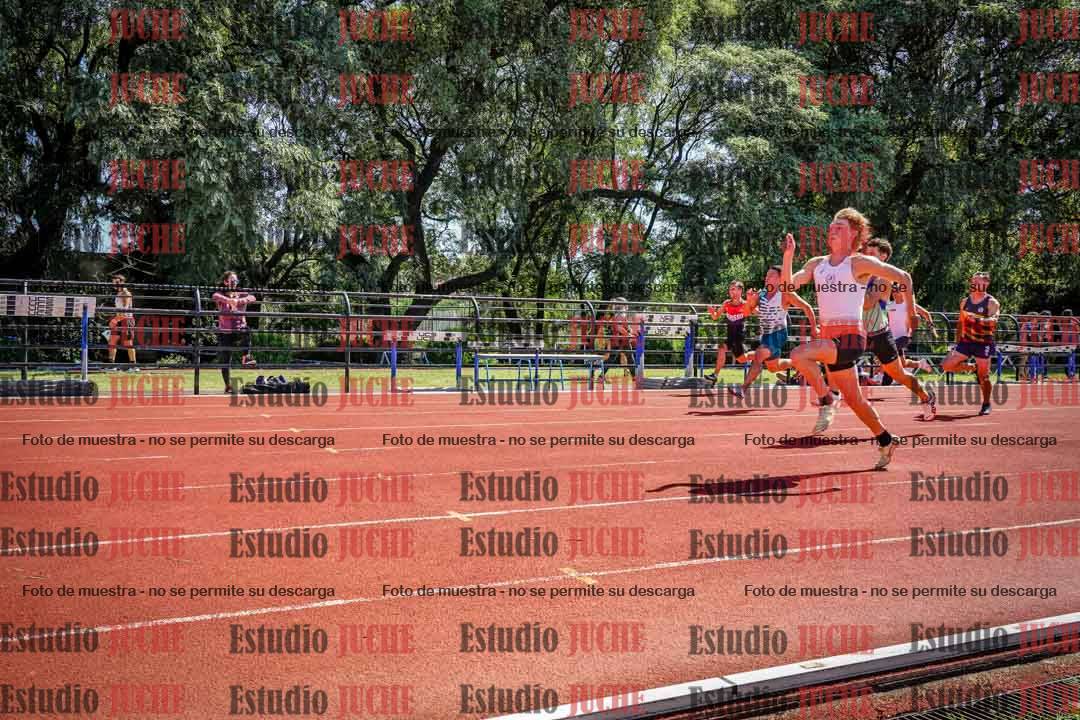 Fotos de los 100 m llanos de varones