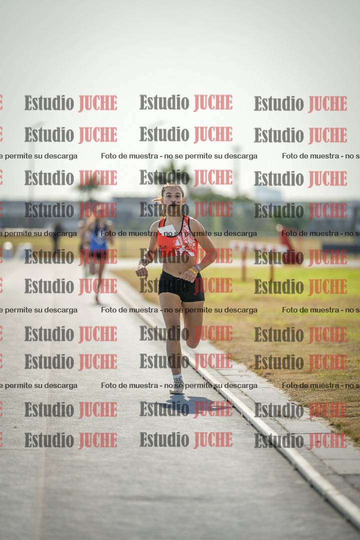 Fotos de los 800 m llanos de mujeres - combinadas 7