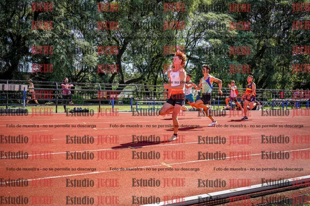 Fotos de los 100 m llanos de varones