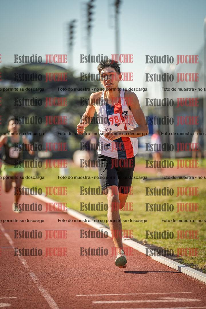 Fotos de los 800 m llanos de varones