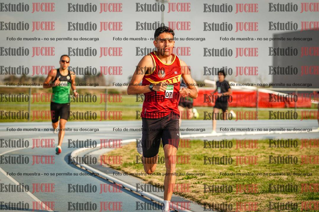Fotos de los 3000 m llanos de varones