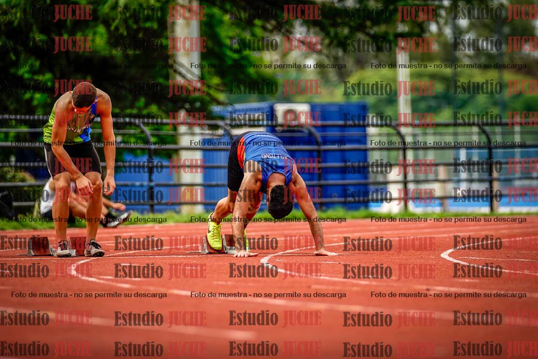 Fotos de los 100 m llanos de varones - FINAL