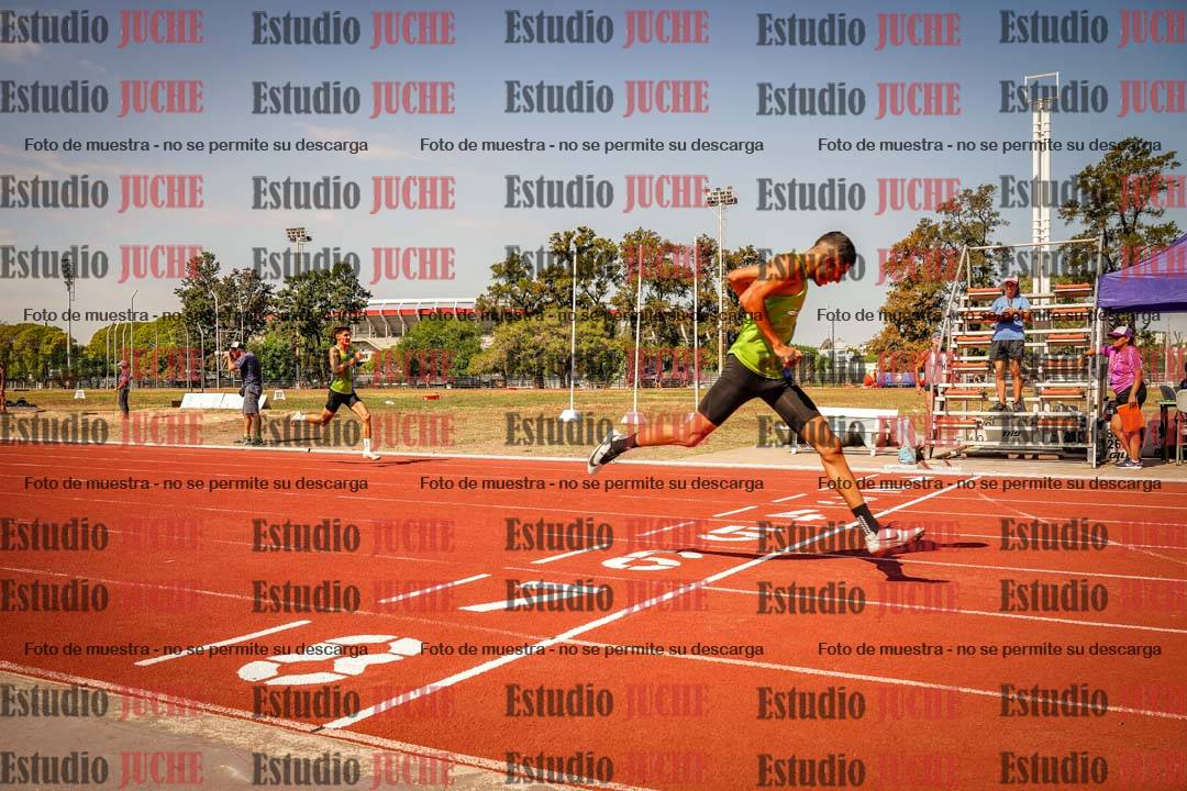 Fotos de los 400 m llanos de varones