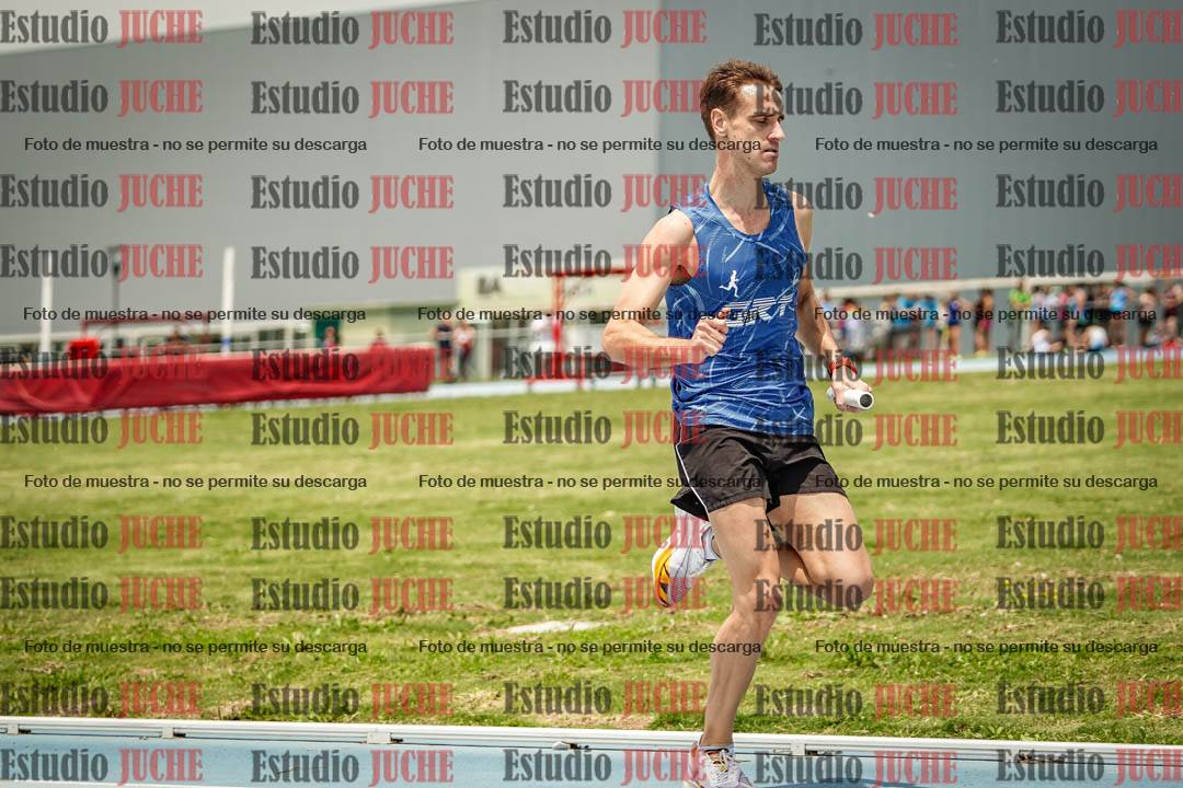 Fotos durante el transcurso de los relevos 20' para running teams - serie 2