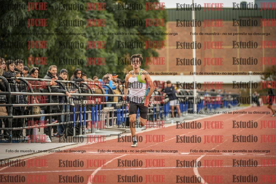 Fotos de los 400 m llanos de varones