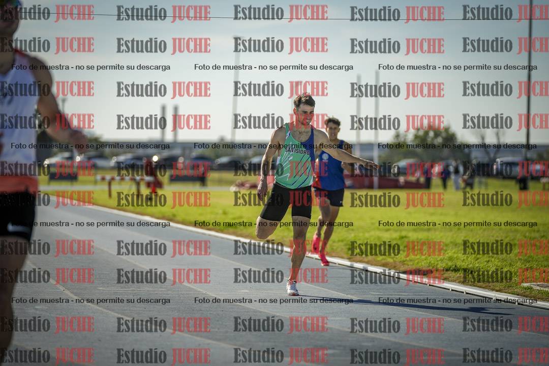 Fotos de los 400 m llanos de varones