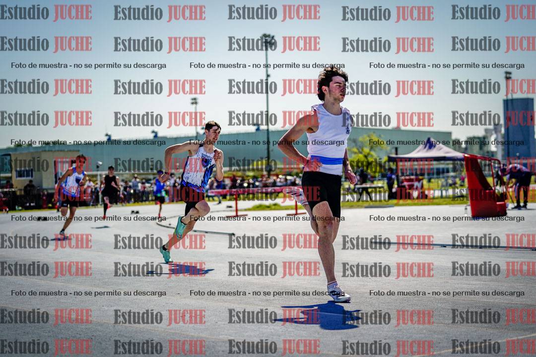 Fotos de los 400 m llanos de varones