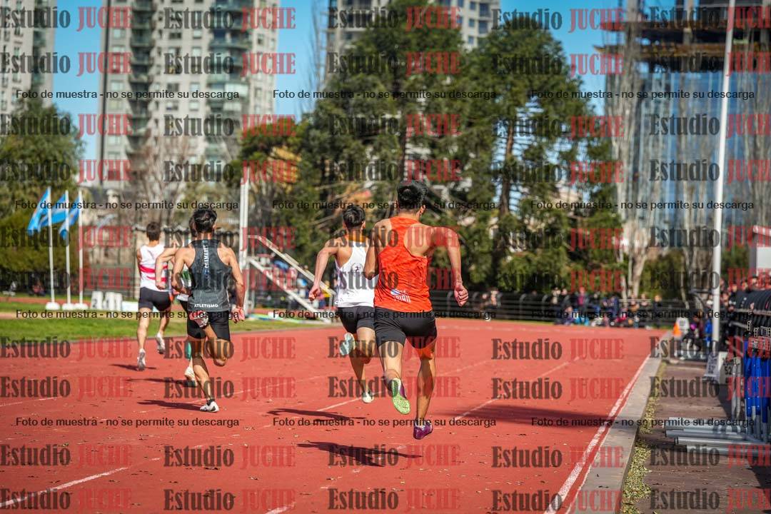 Fotos de los 200 m llanos de varones
