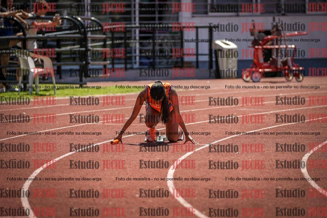 Fotos de las Postas 8x200 m de mujeres y varones - FINAL