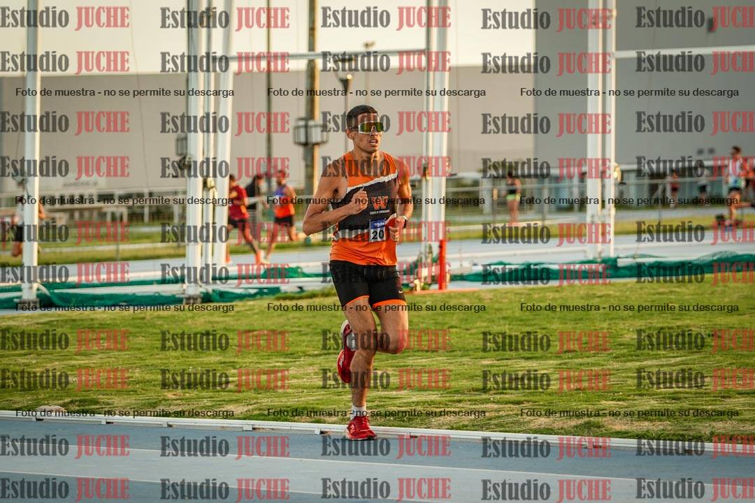 Fotos de los 3000 m llanos de varones