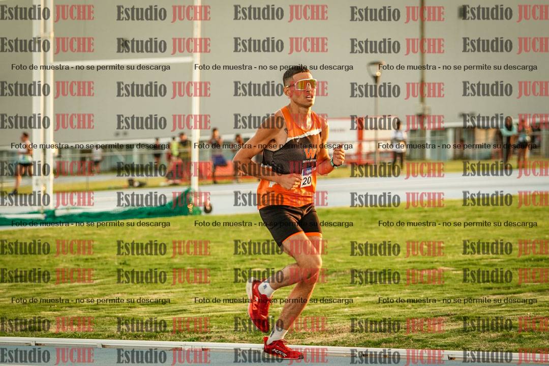 Fotos de los 3000 m llanos de varones