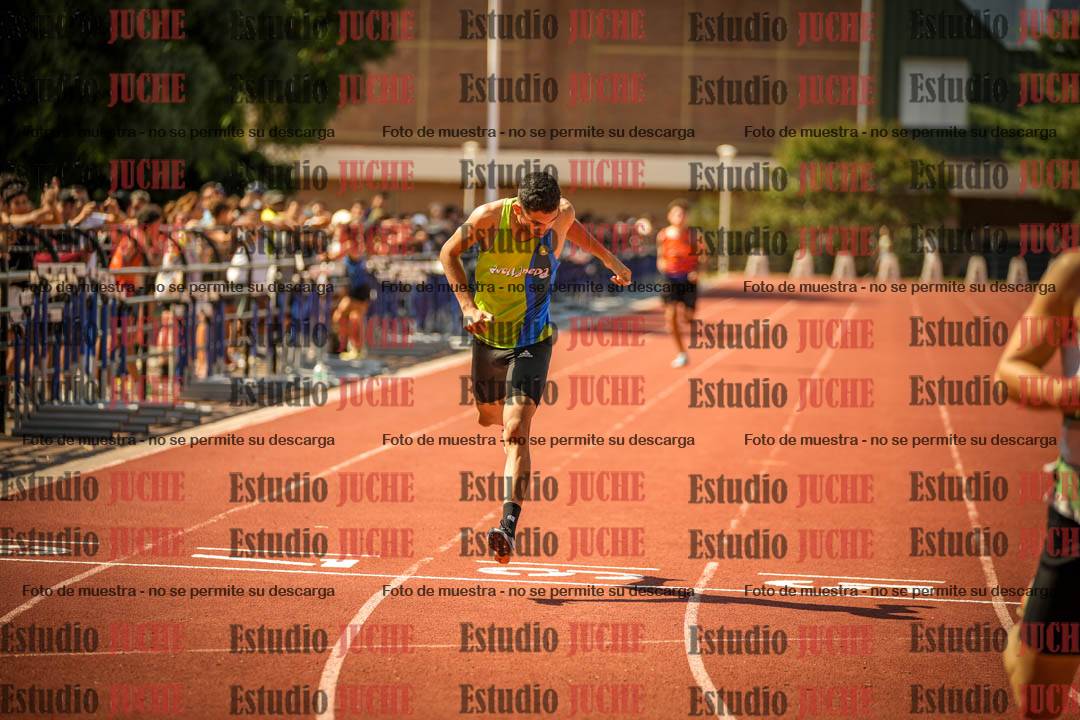 Fotos de los 400 m llanos de varones