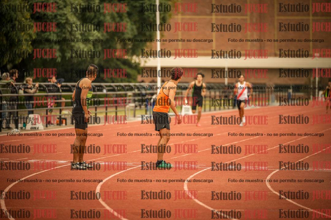 Fotos de las Postas 4x400 m de varones