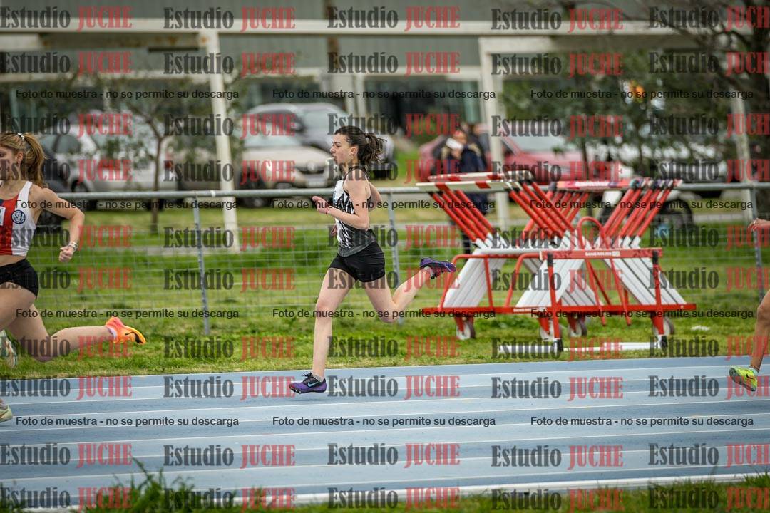 Fotos de los 300 m llanos de mujeres - U17