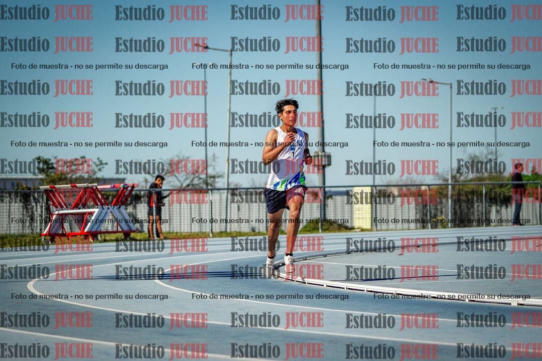 Fotos de los 5000 m llanos de mujeres y varones