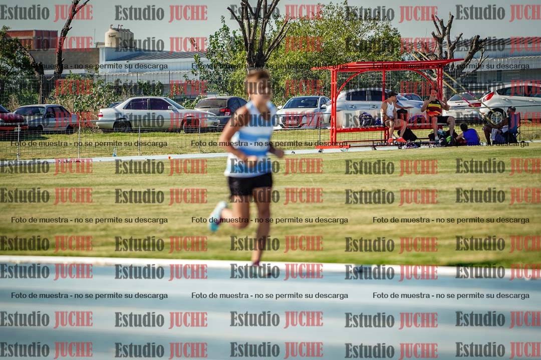 Fotos de los 600 m llanos de varones