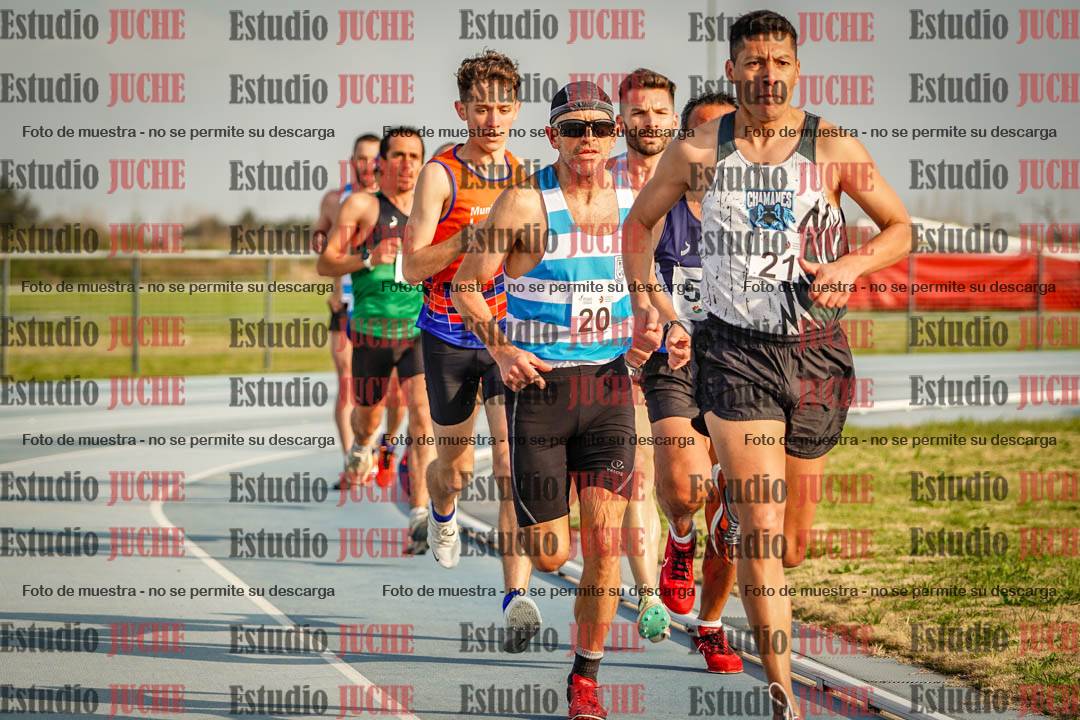 Fotos de los 3000 m llanos de varones