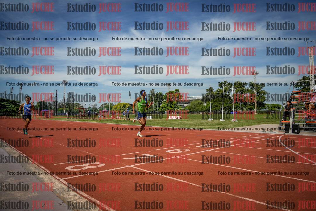 Fotos de los 400 m llanos de varones