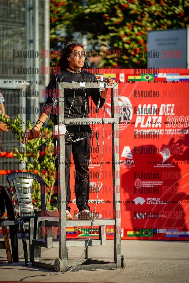 Fotos de algunos extras y podios del día 1