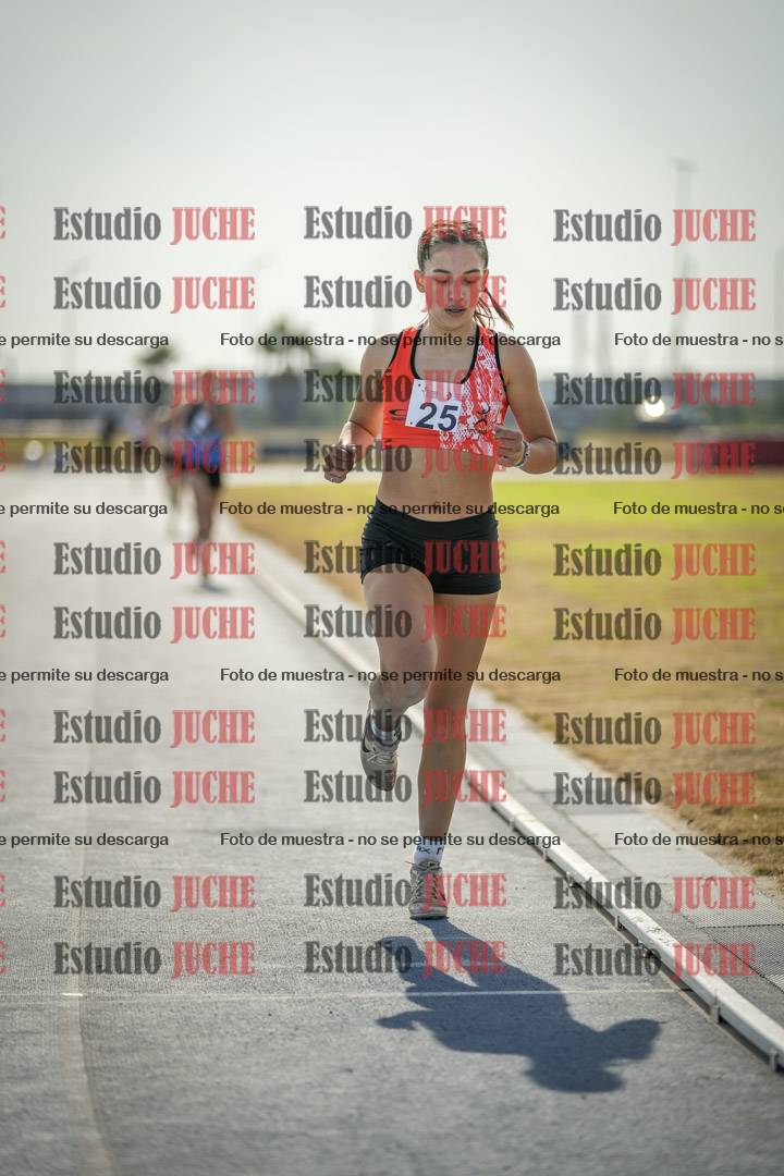 Fotos de los 800 m llanos de mujeres - combinadas 7