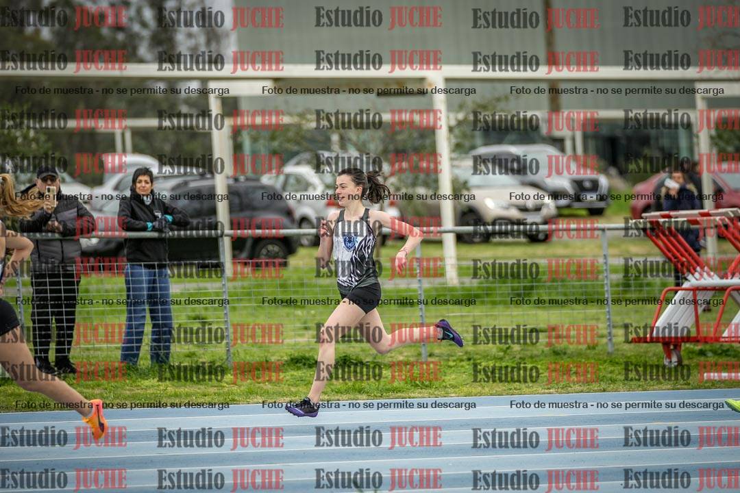 Fotos de los 300 m llanos de mujeres - U17