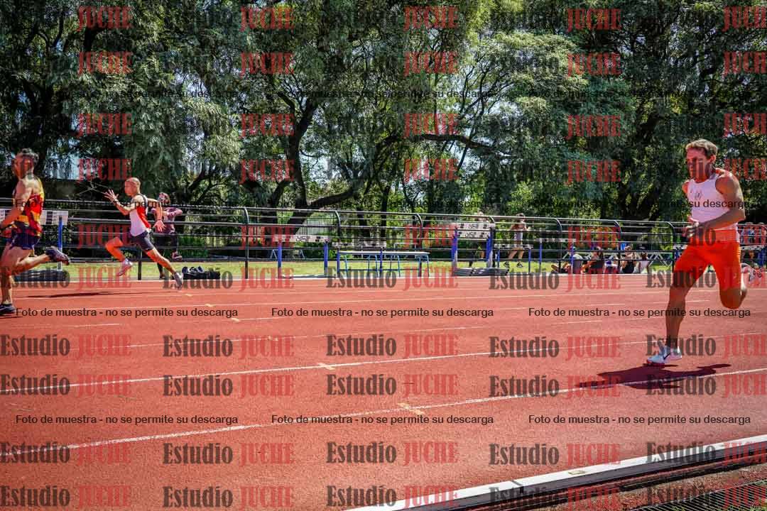 Fotos de los 100 m llanos de varones