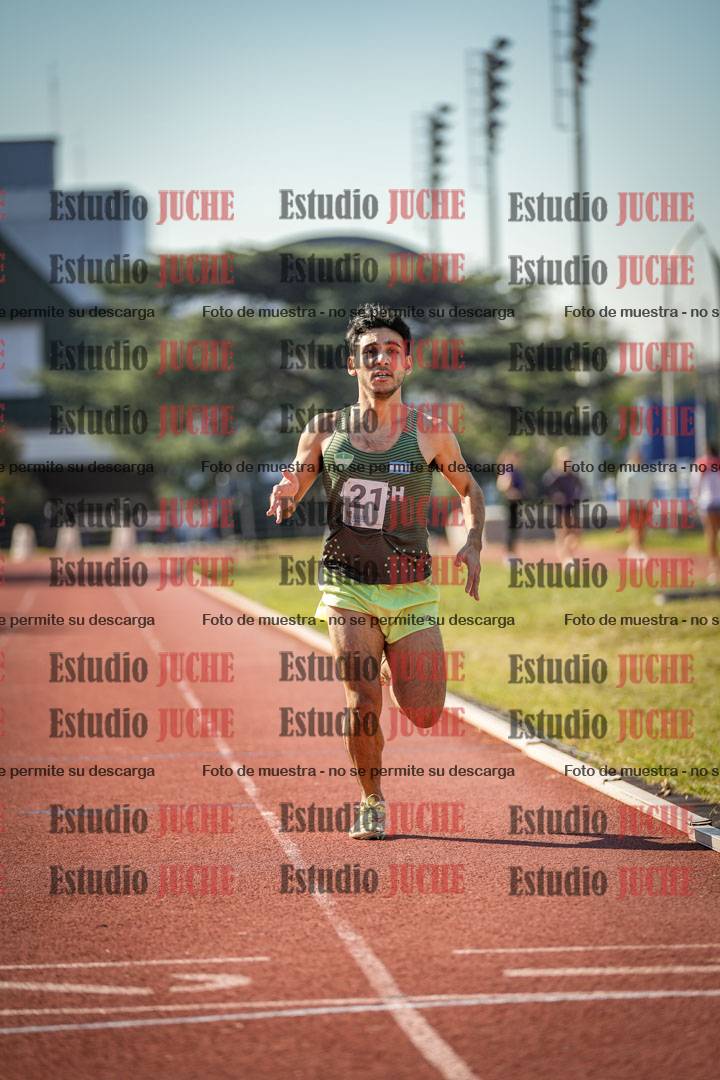 Fotos de los 800 m llanos de varones