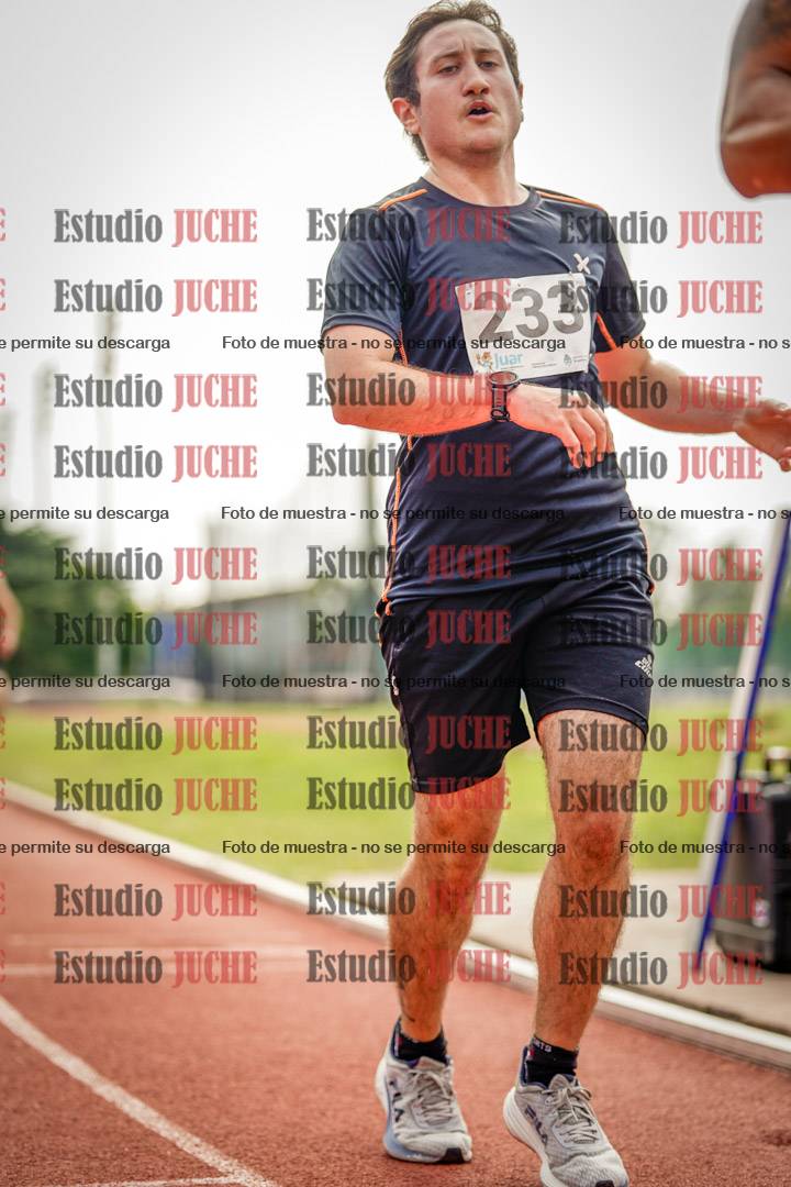 Fotos de los 3000 m llanos de varones