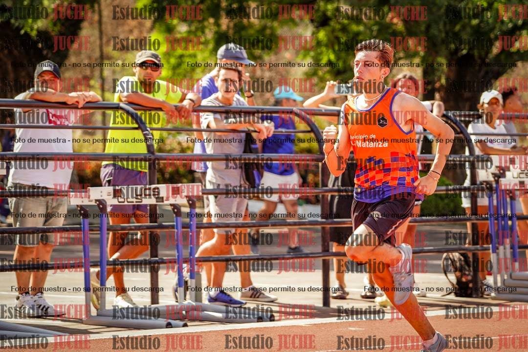 Fotos de los 400 m llanos de varones