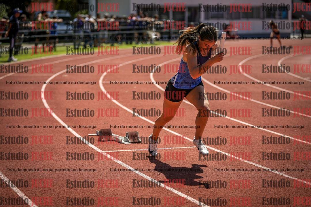 Fotos de las Postas 8x200 m de mujeres y varones - FINAL