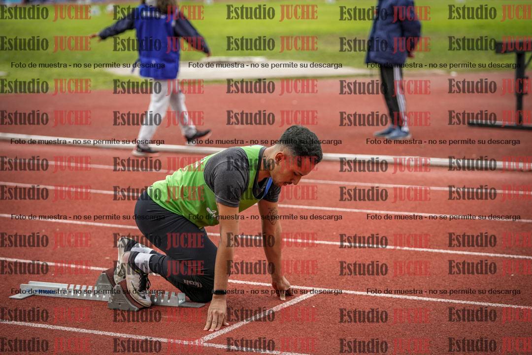 Fotos de los 400 m llanos de varones