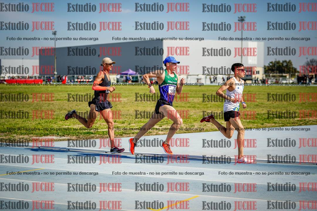 Fotos de los 3000 m llanos de varones