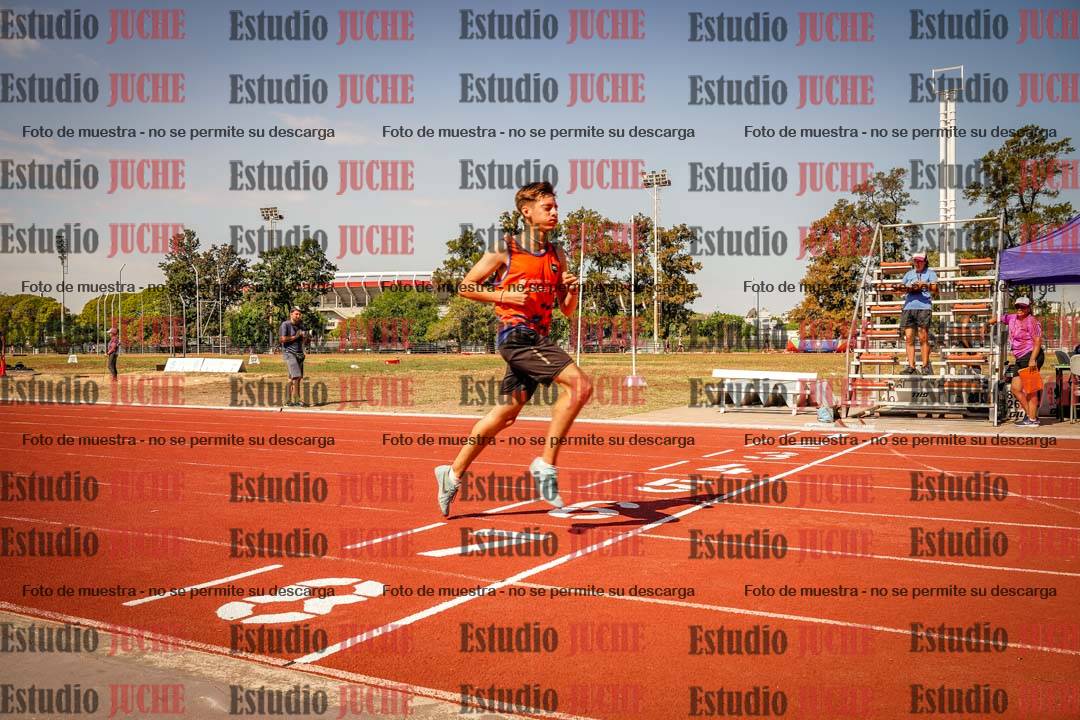 Fotos de los 400 m llanos de varones