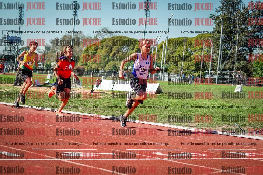 Fotos de los 600 m llanos de varones