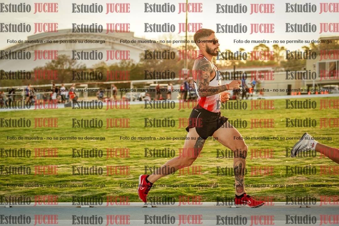 Fotos de los 3000 m llanos de varones