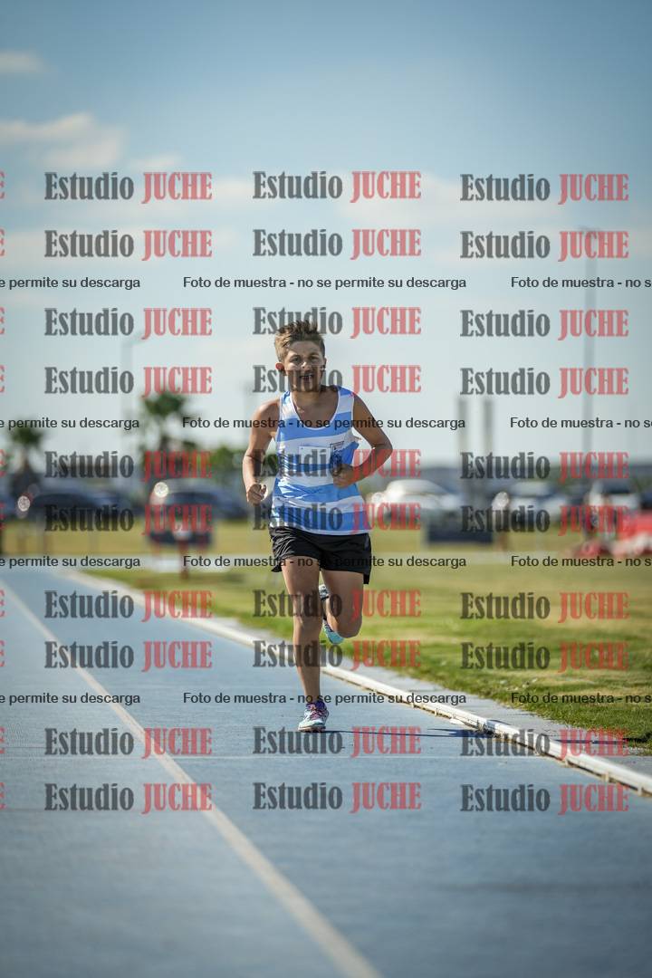Fotos de los 600 m llanos de varones