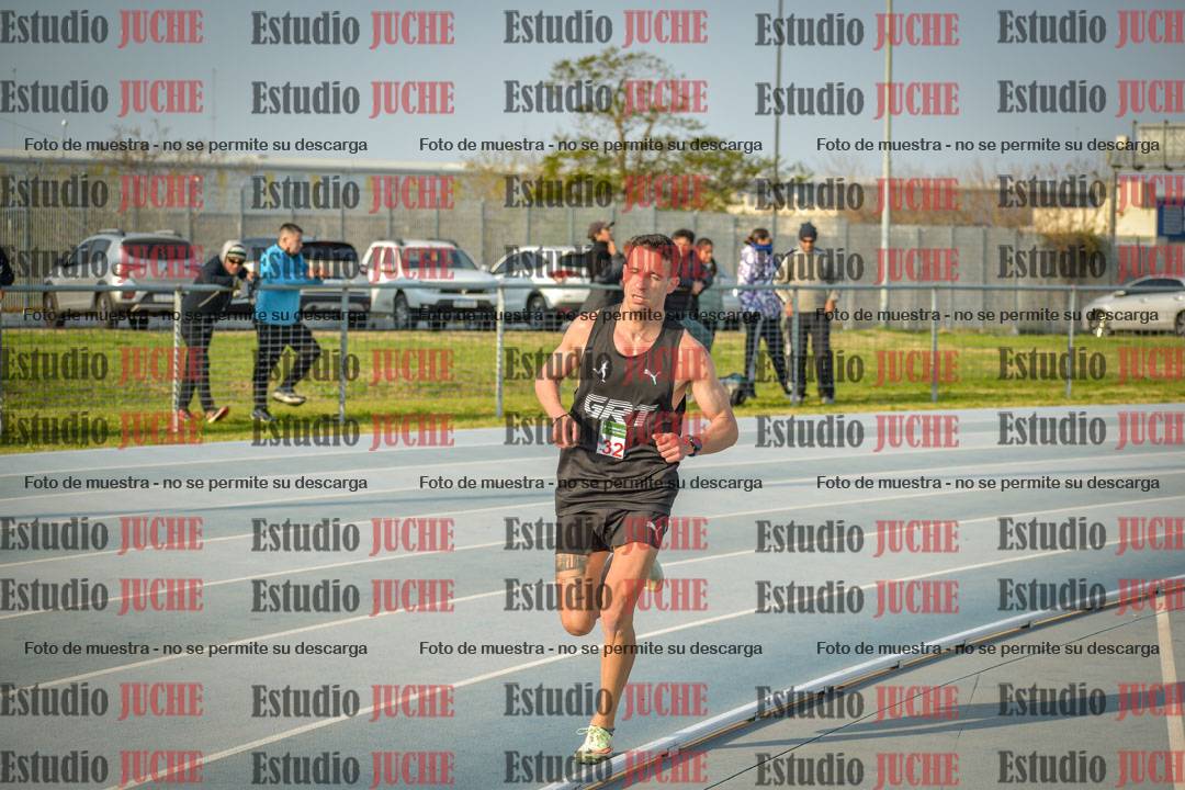 Fotos de los 3000 m llanos de varones