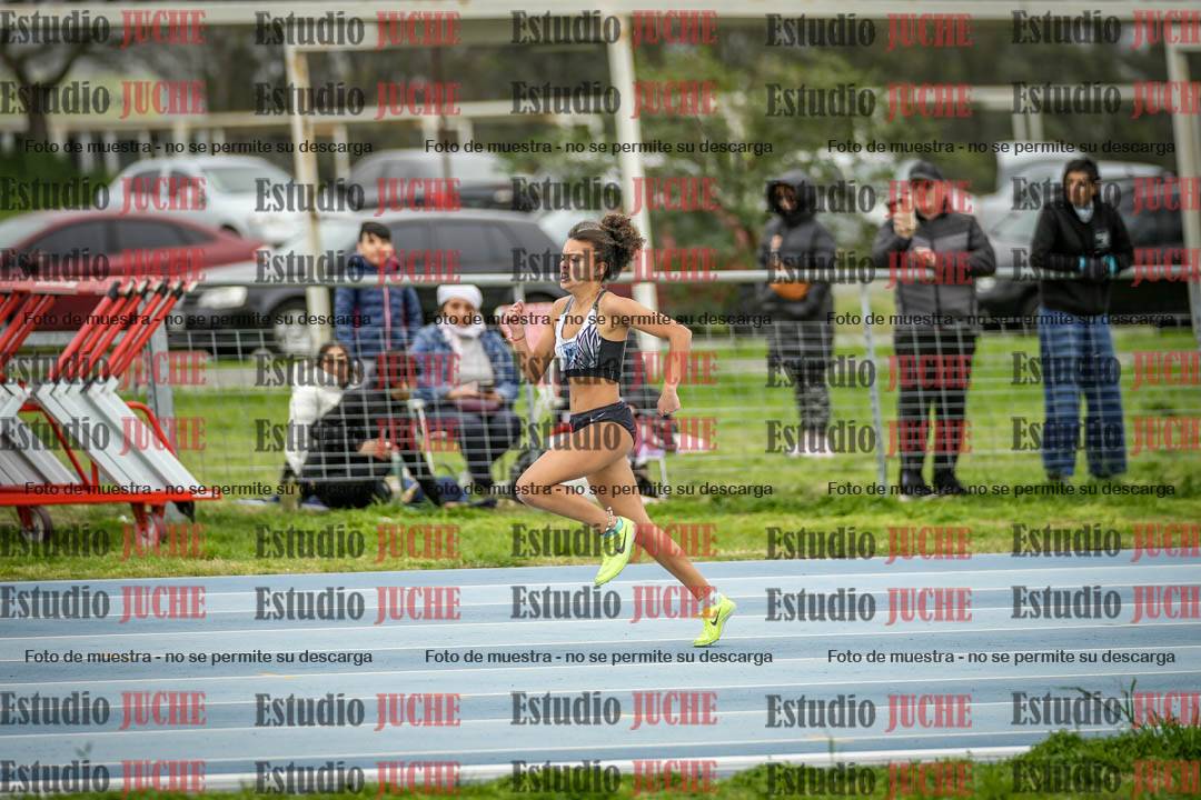Fotos de los 300 m llanos de mujeres - U17