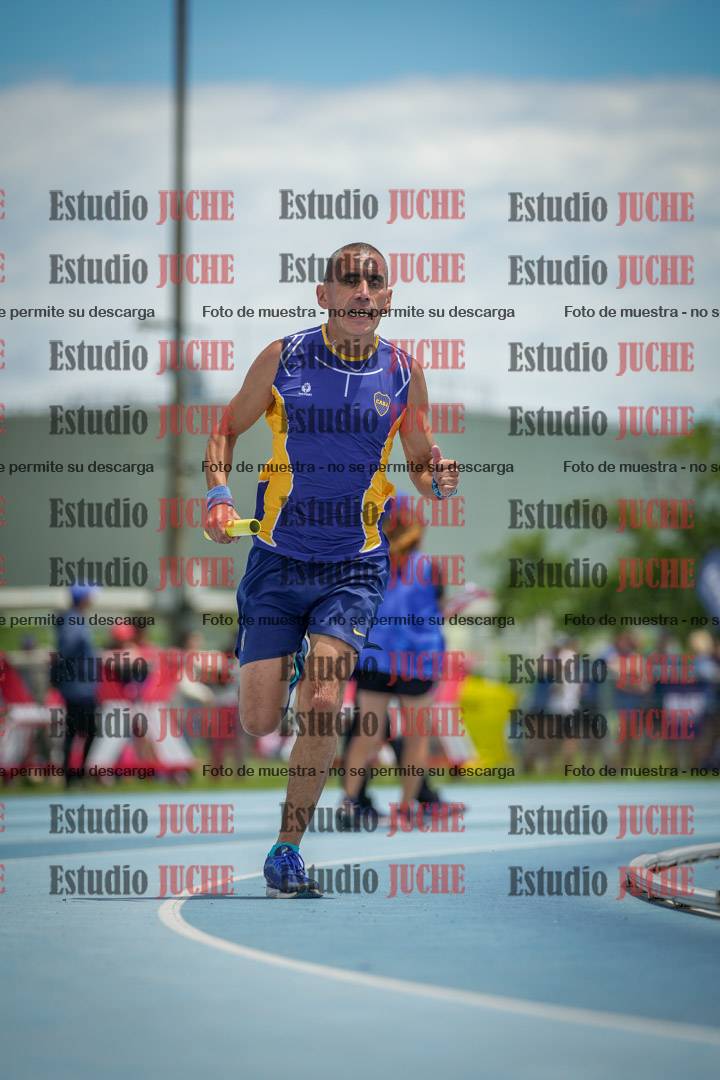 Fotos durante el transcurso de los relevos 20' para running teams - serie 2