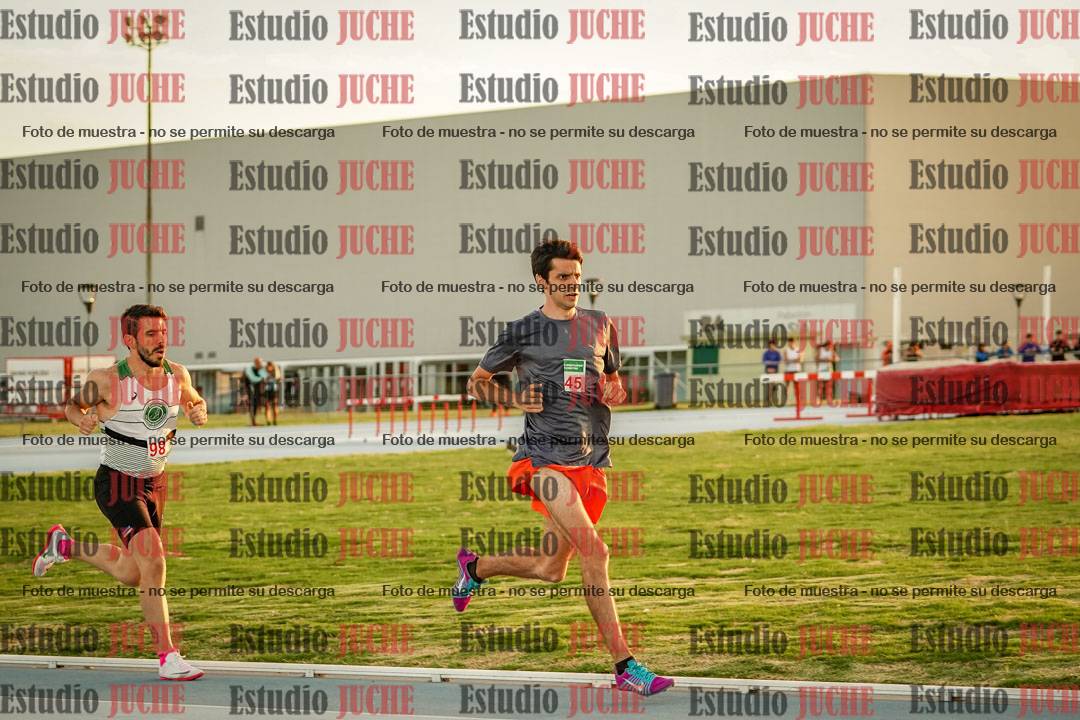 Fotos de los 3000 m llanos de varones