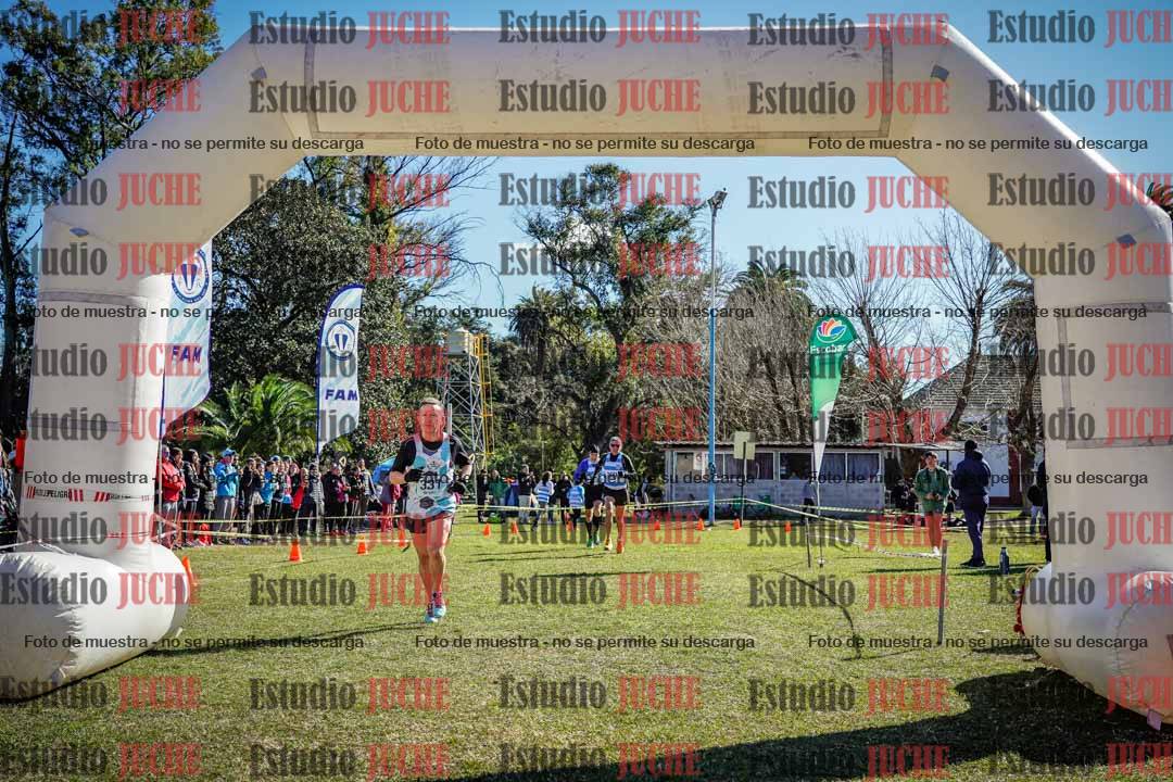 Fotos de la llegada del cross de 1500 m
