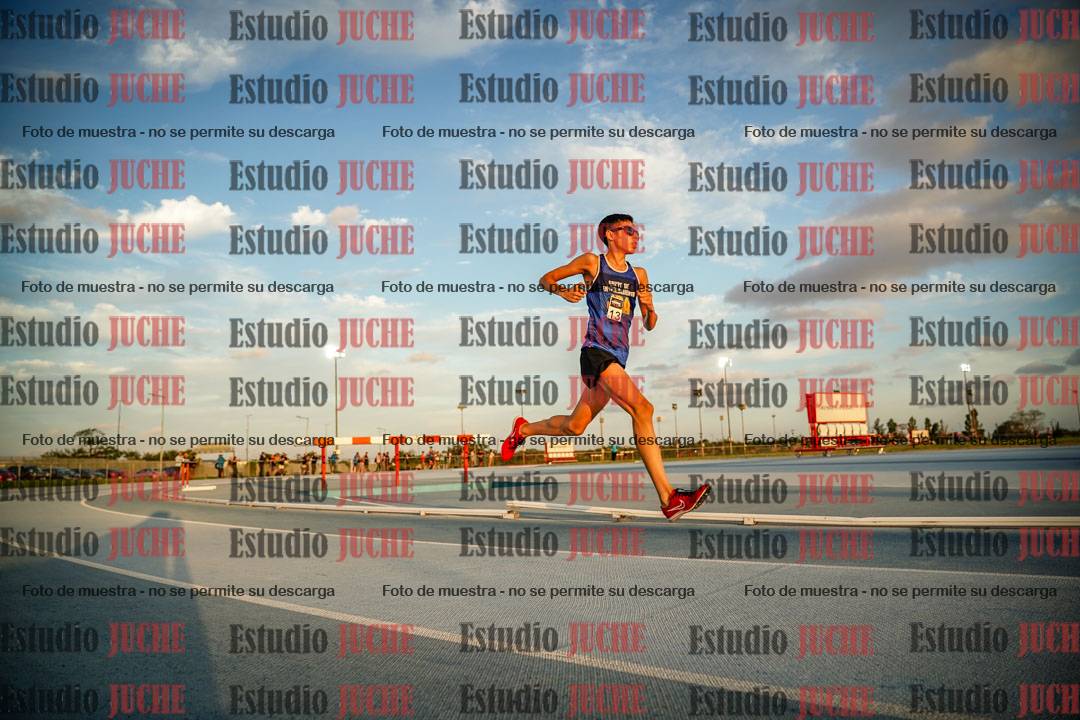 Fotos de los 3000 m llanos de varones