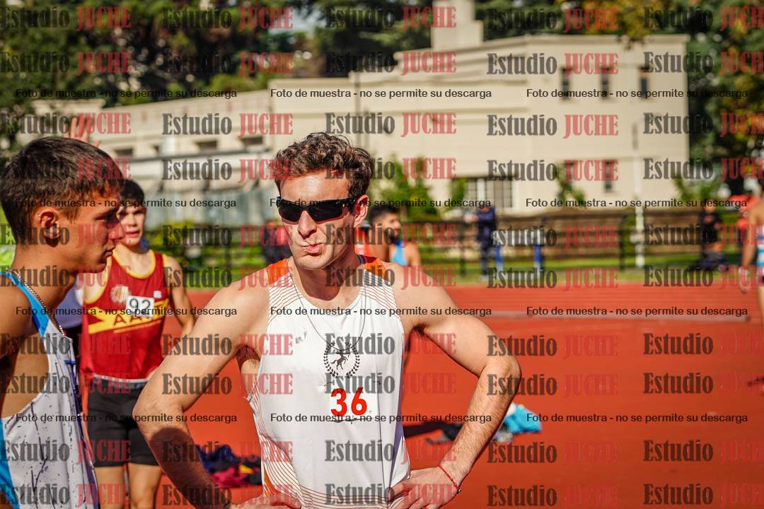 Fotos de los 800 m llanos de varones