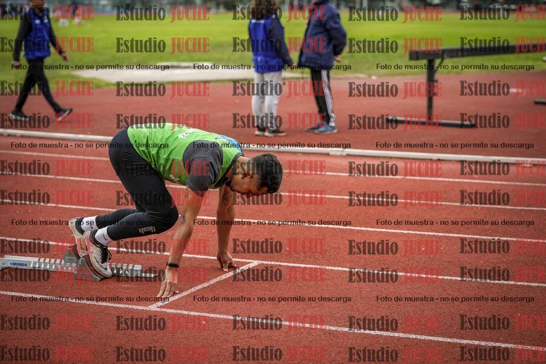 Fotos de los 400 m llanos de varones