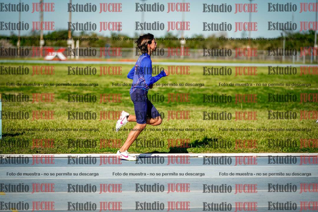 Fotos de los 2000 m llanos de varones