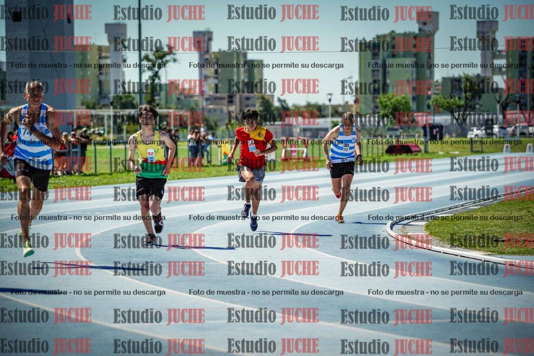 Fotos de los 800 m llanos de varones