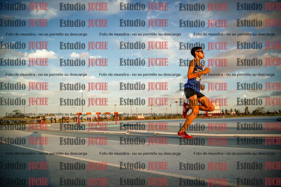Fotos de los 3000 m llanos de varones
