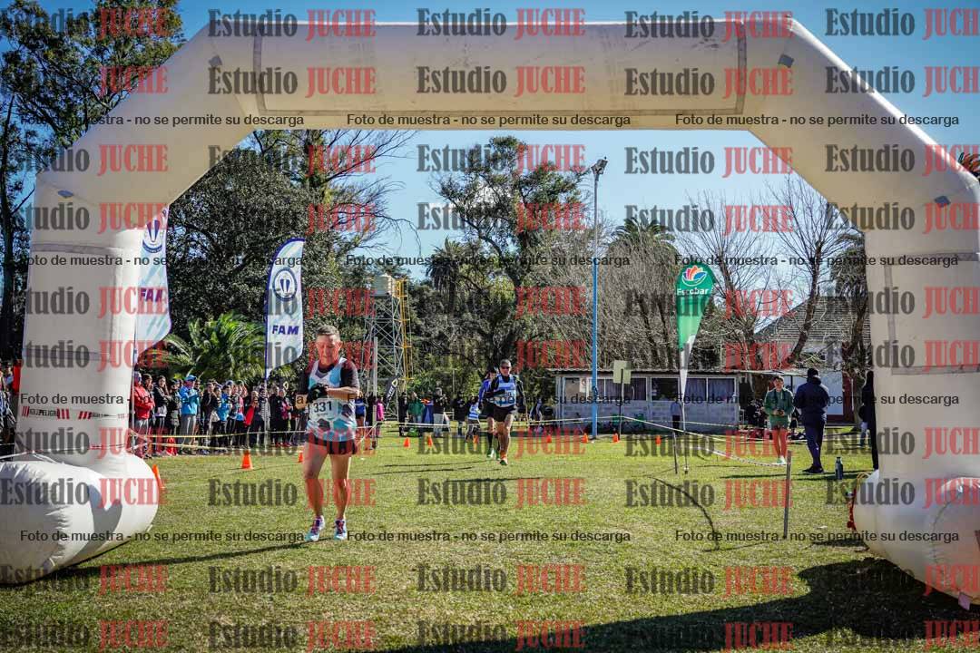 Fotos de la llegada del cross de 1500 m