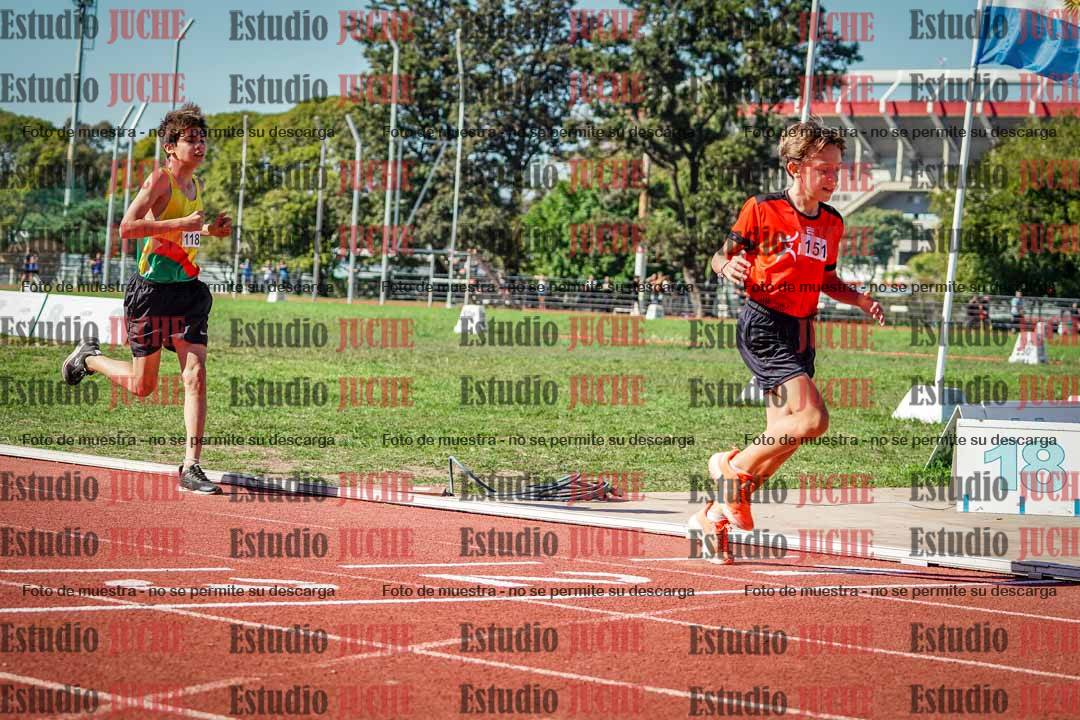 Fotos de los 600 m llanos de varones