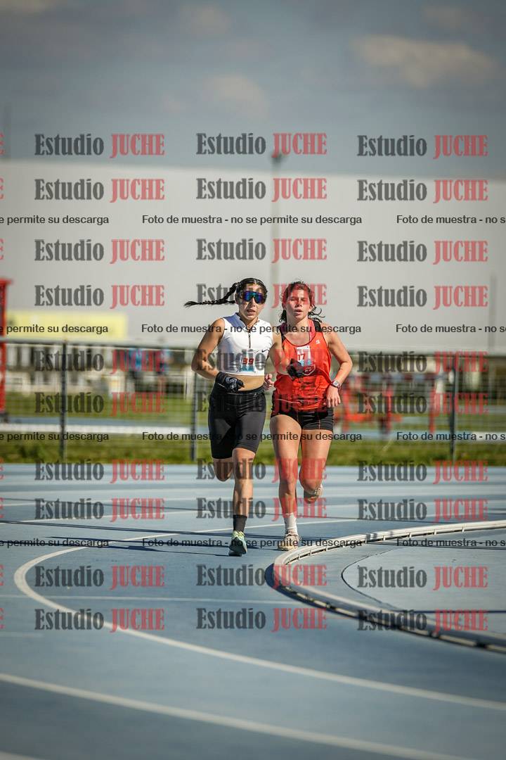 Fotos de los 5000 m llanos de mujeres y varones